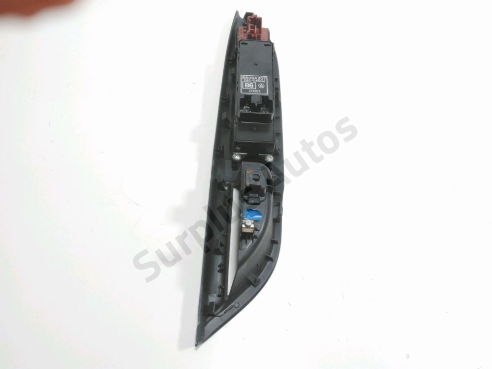 Commande lève-vitre avant gauche