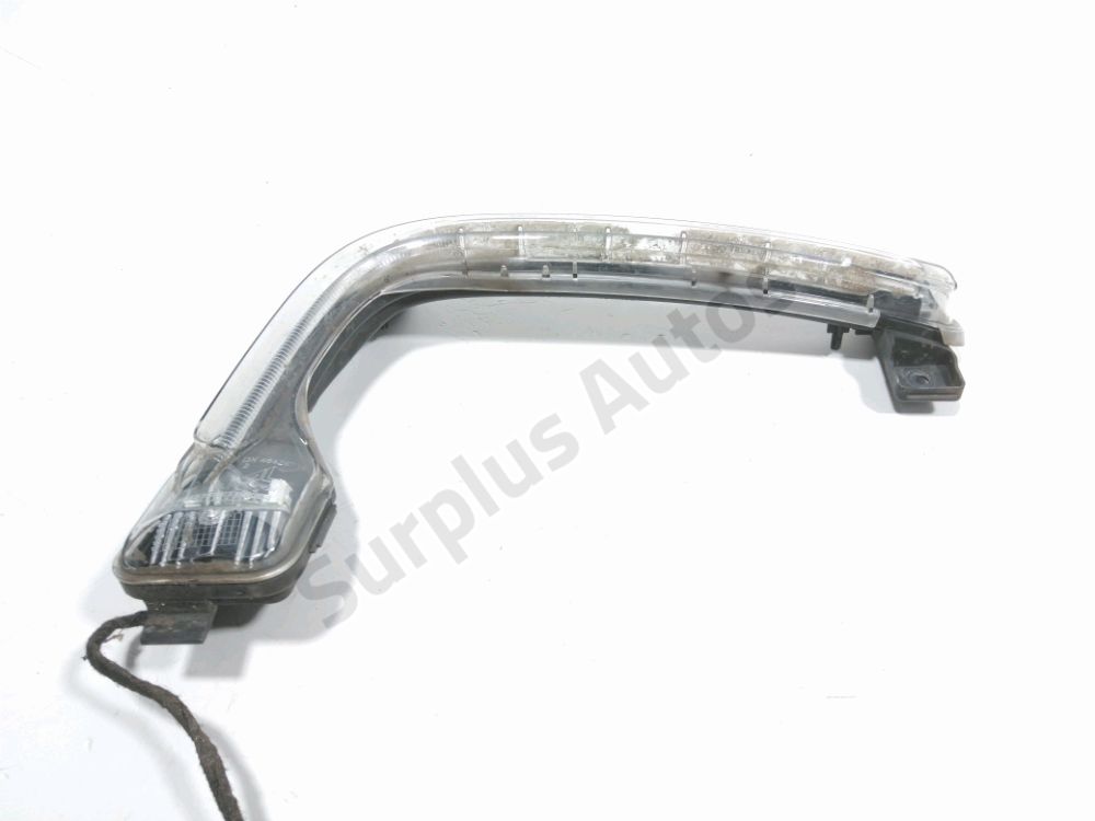 Feu diurne avant droit