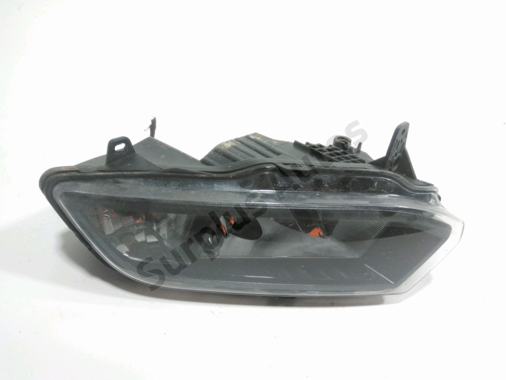 Feu diurne avant gauche