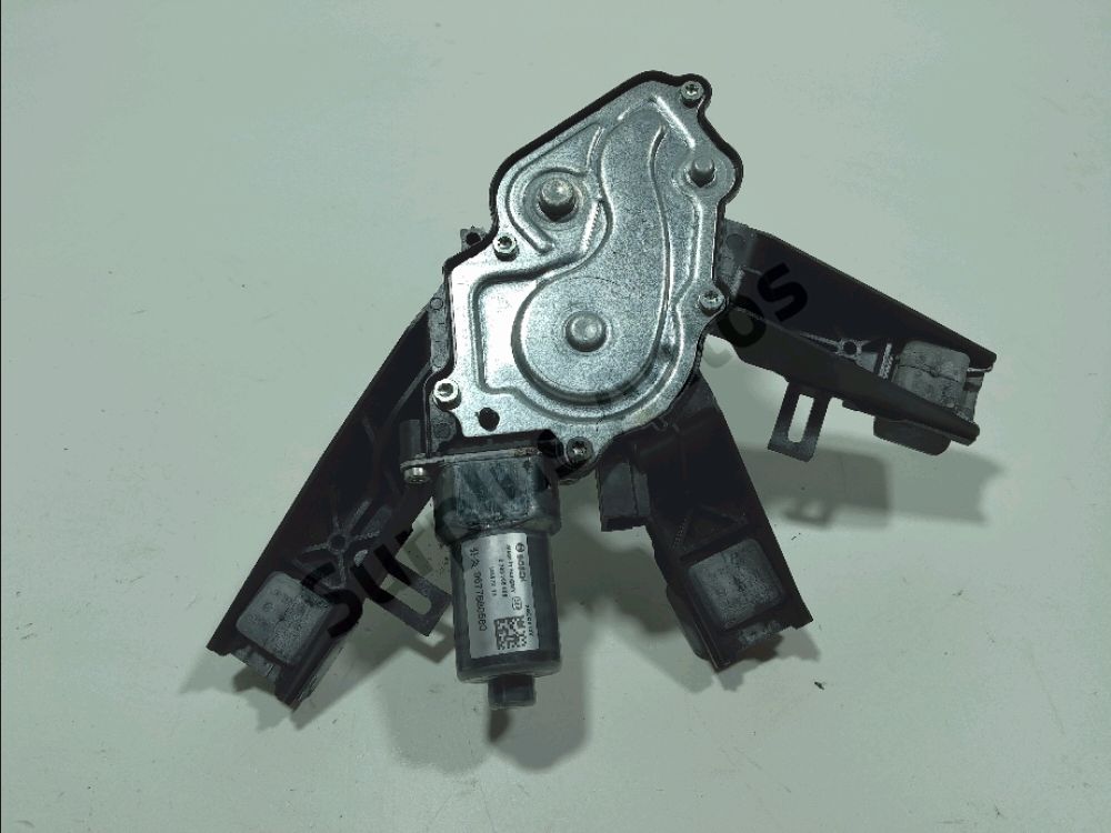 Moteur d'essuie glace arrière