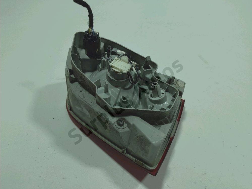 Feu arrière intérieur droit