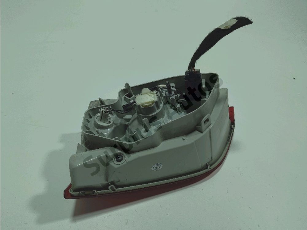 Feu arrière intérieur gauche