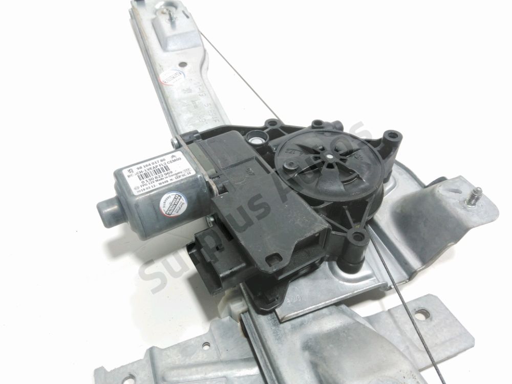 Lève-vitre électrique avant gauche