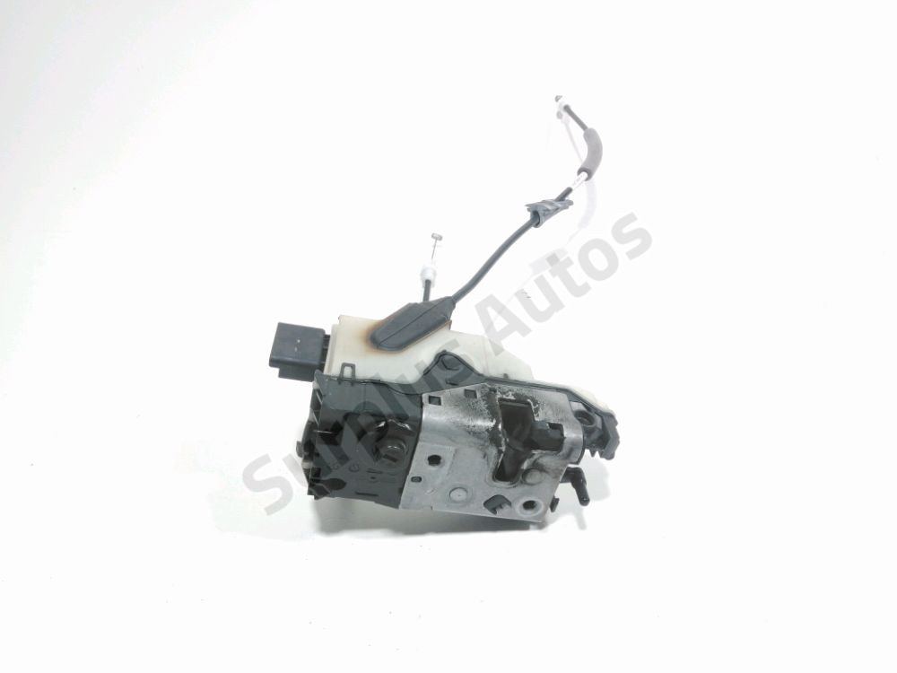 Serrure de porte avant droite