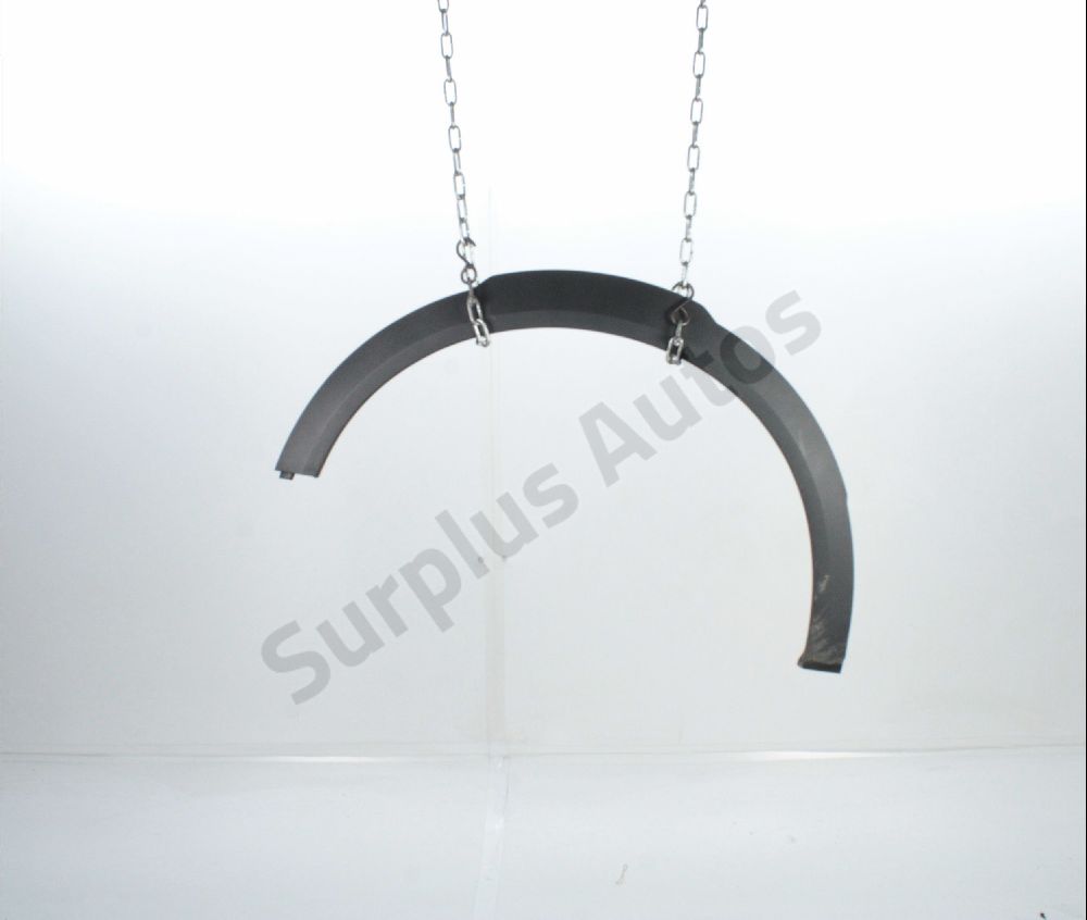 Elargisseur d'aile avant gauche