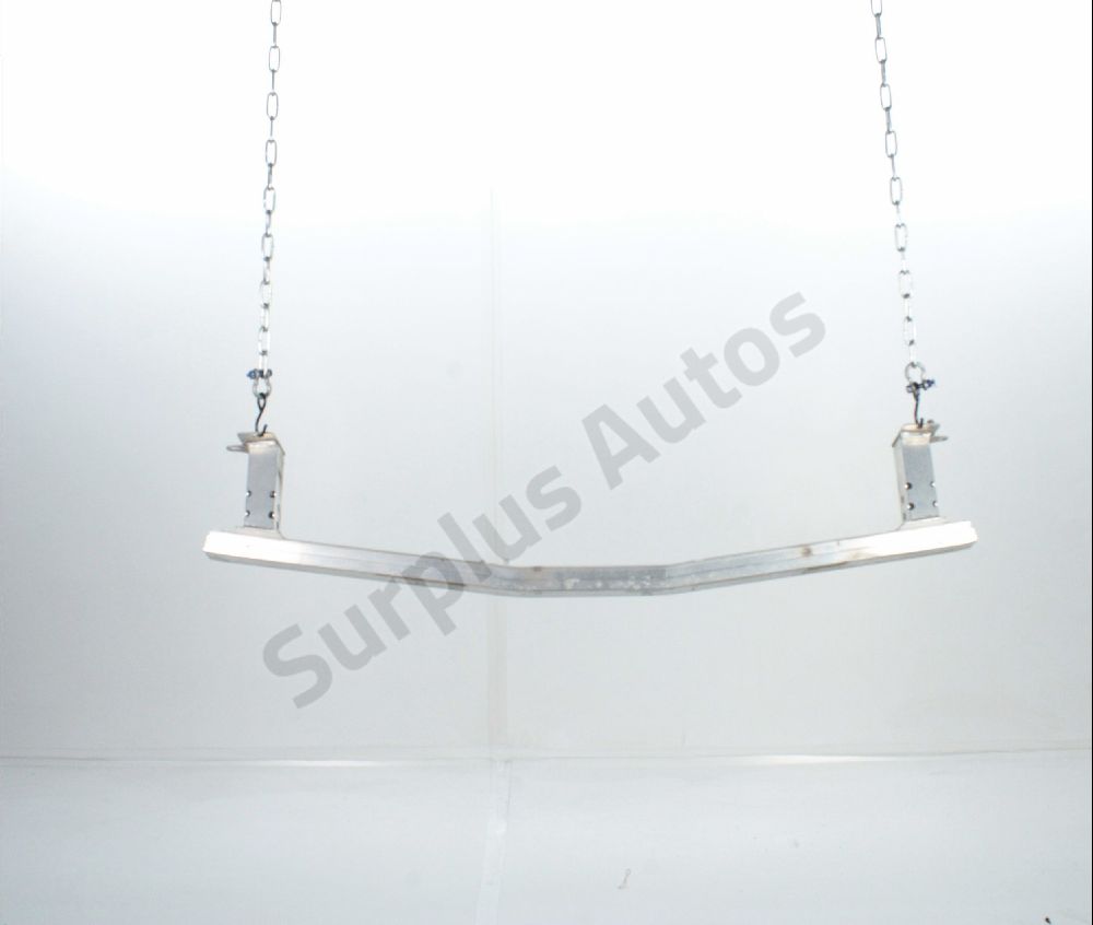 Traverse inférieure armature avant