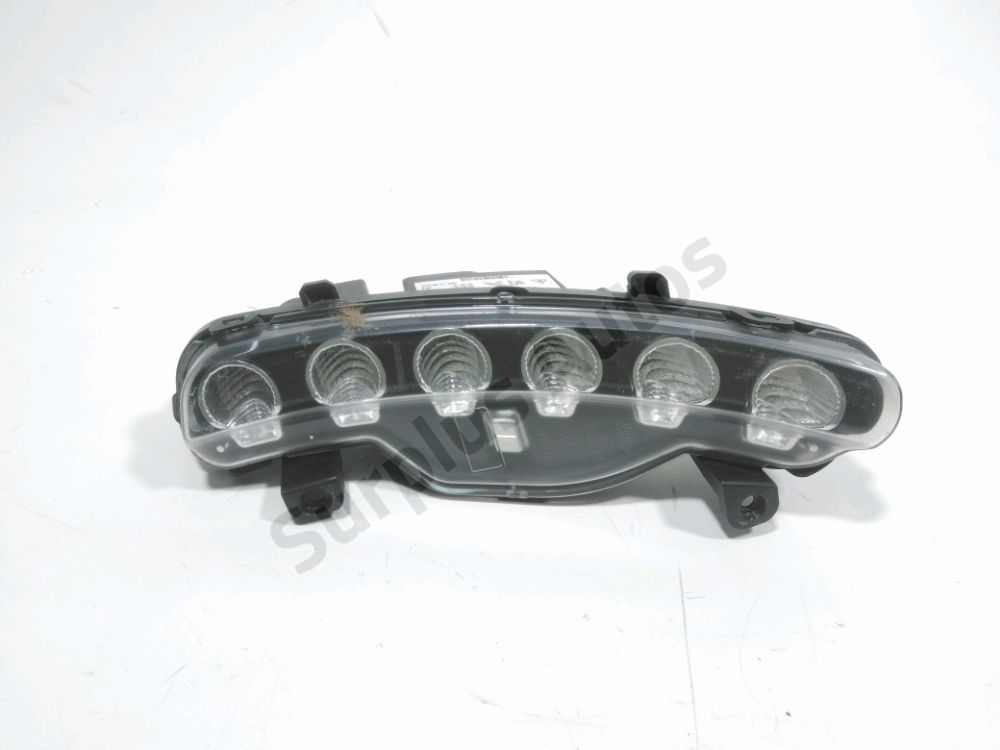 Feu diurne avant droit