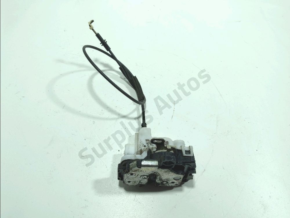 Serrure de porte avant droite