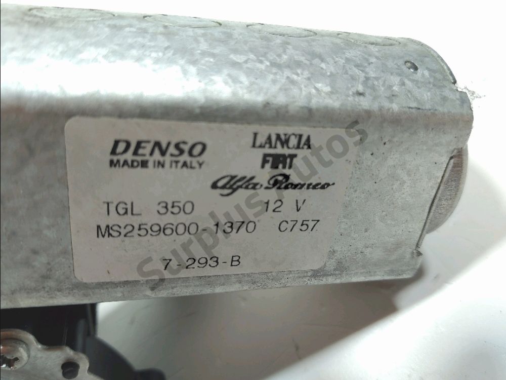 Moteur d'essuie glace arrière