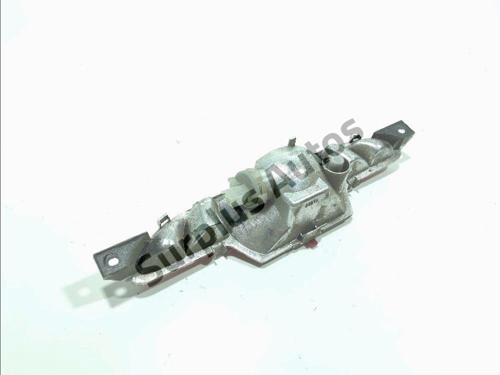 Feu de brouillard arrière central