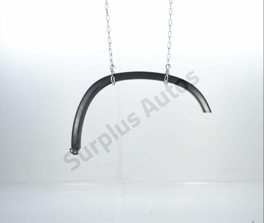 Elargisseur d'aile avant droite