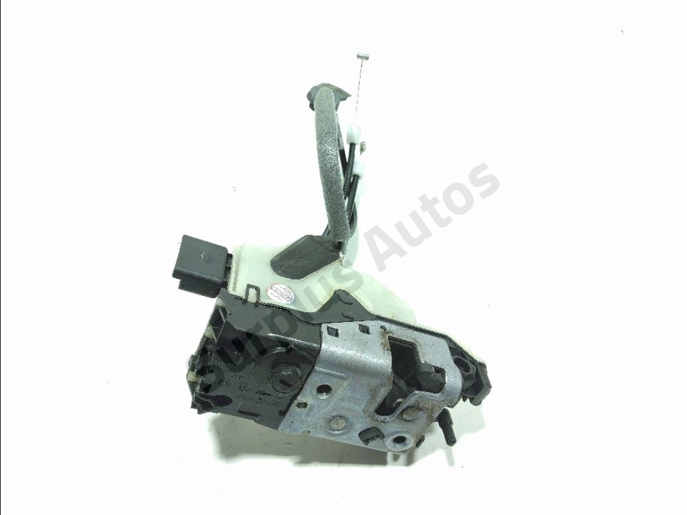 Serrure de porte avant droite