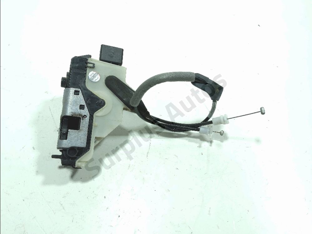 Serrure de porte avant droite