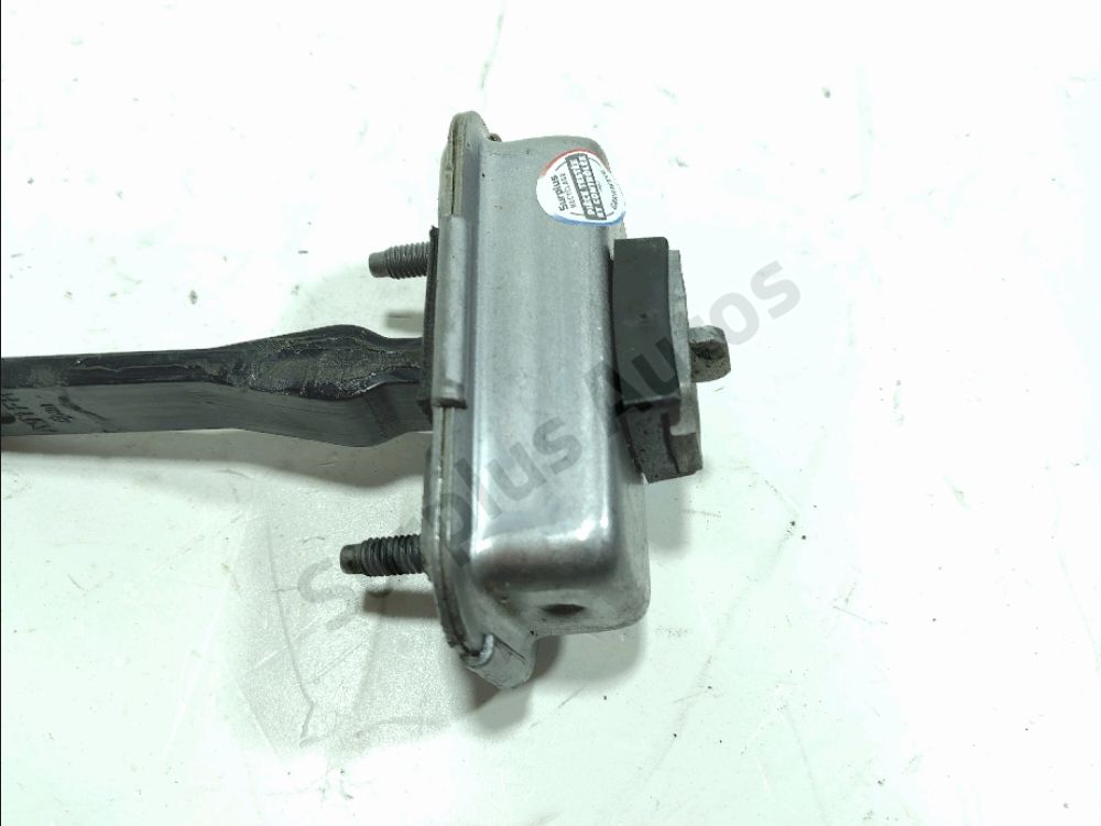 Tirant de porte avant droit