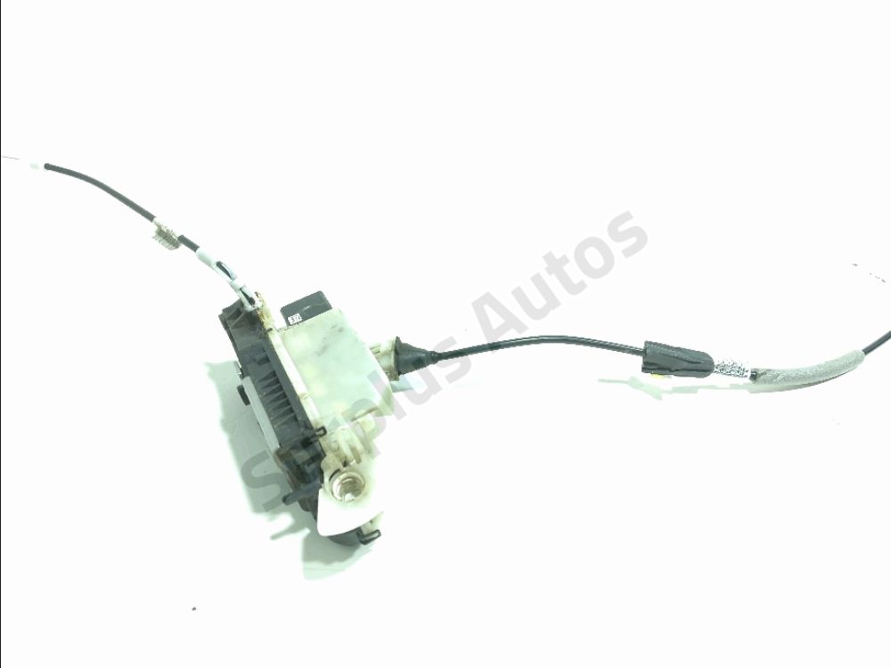 Serrure de porte avant gauche