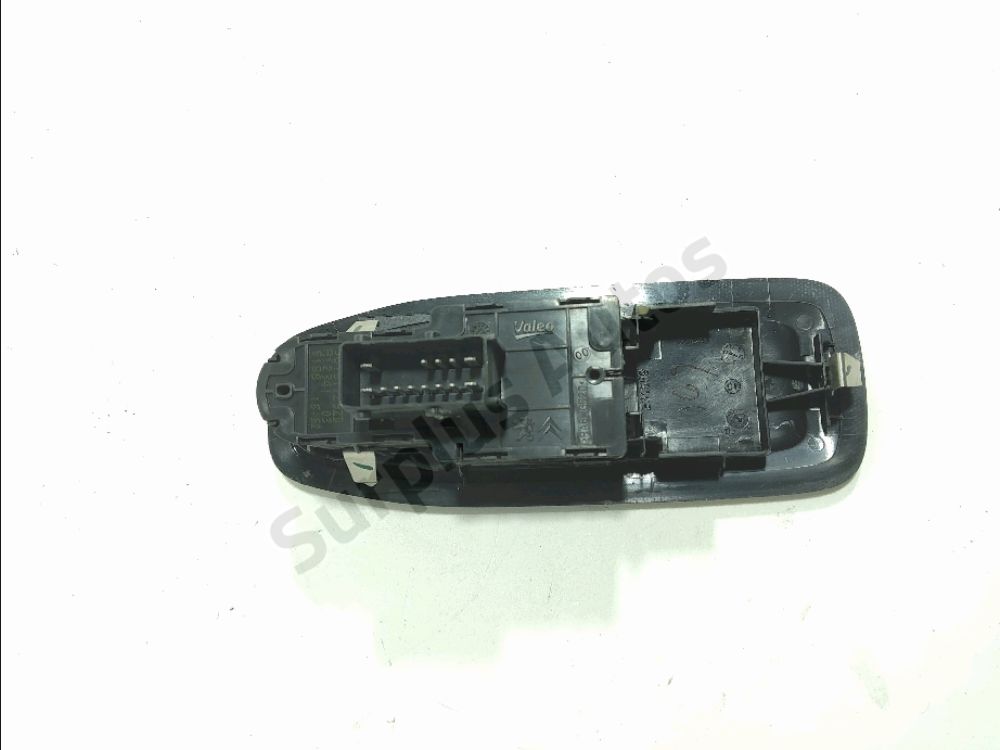 Commande lève-vitre avant gauche