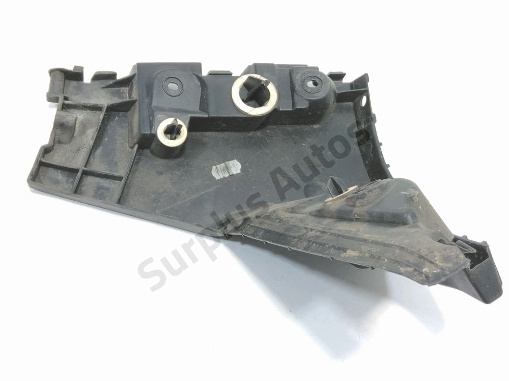 Support droit de pare-choc arrière