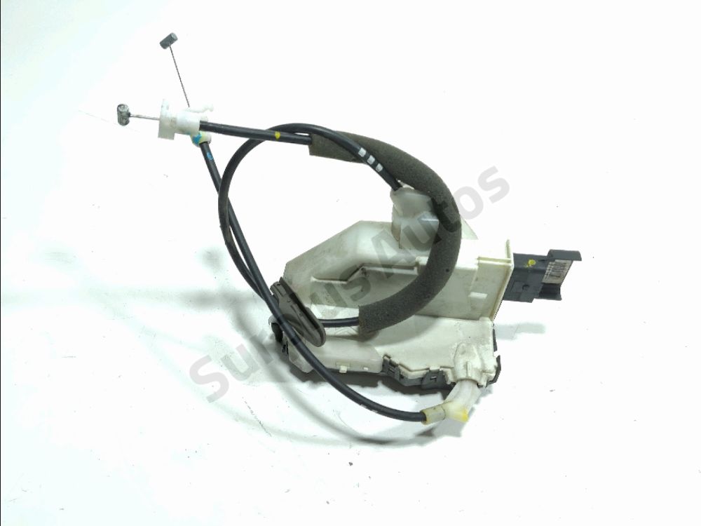 Serrure de porte avant droite