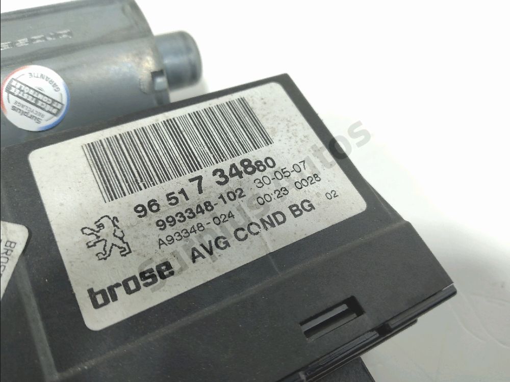 Lève-vitre électrique avant gauche