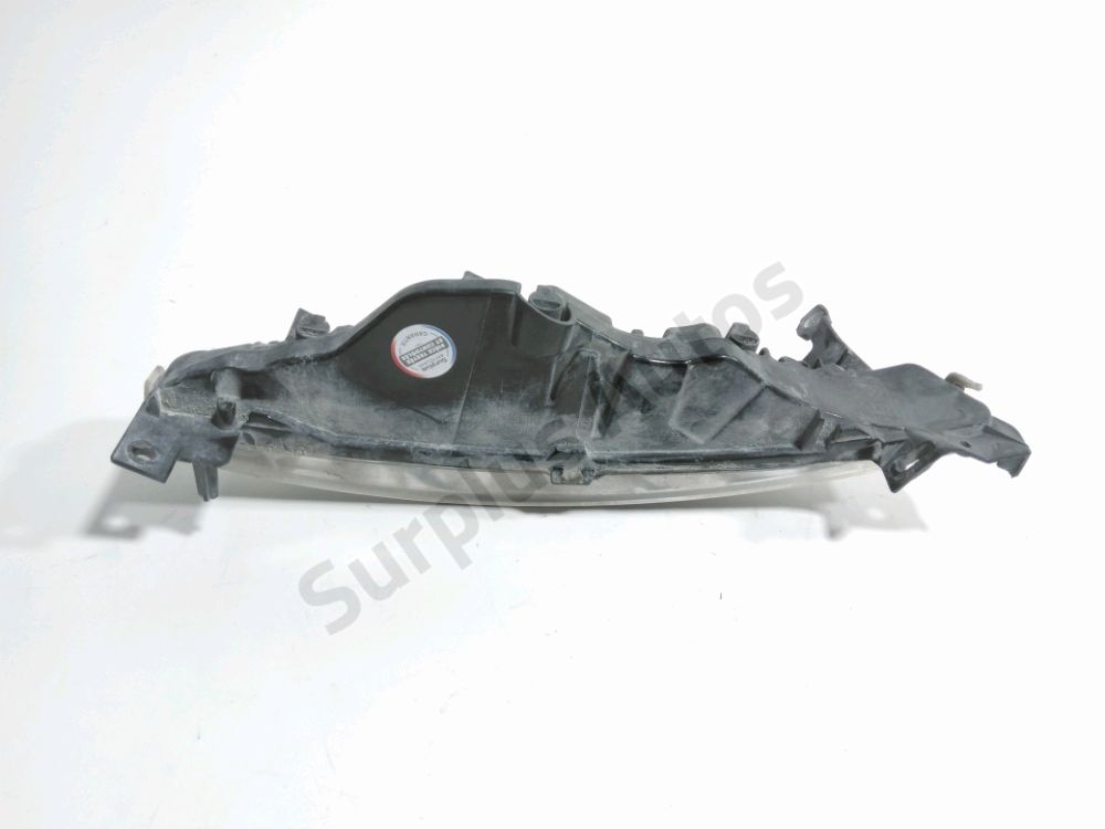 Feu diurne avant droit