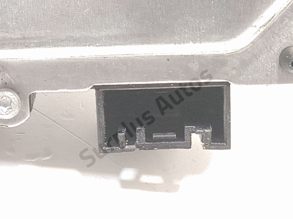 Moteur d'essuie glace arrière