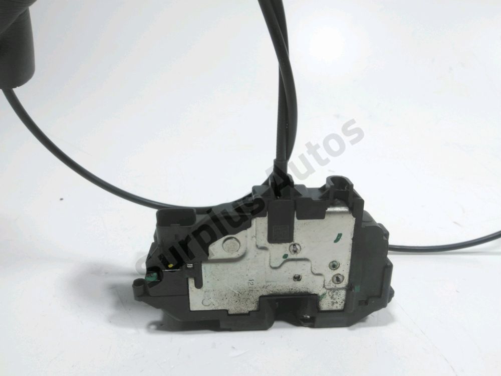 Serrure de porte avant droite