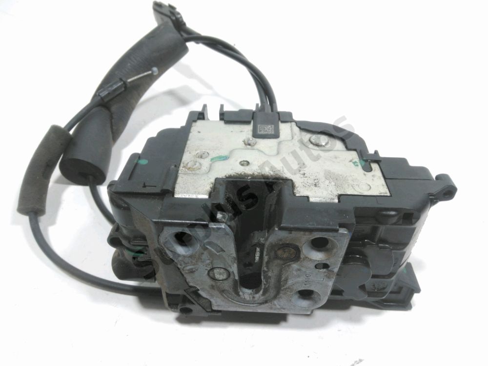 Serrure de porte avant gauche