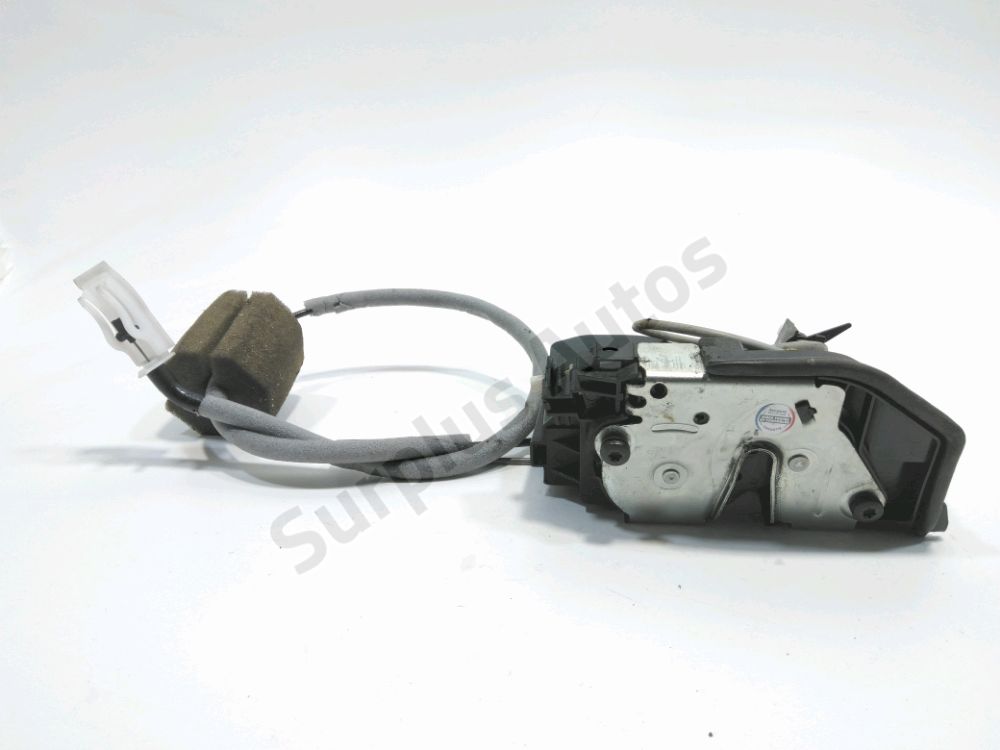 Serrure de porte avant gauche