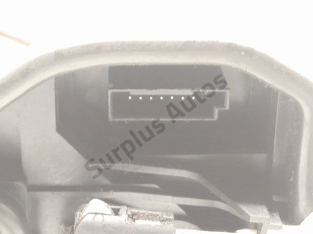 Serrure de porte avant gauche