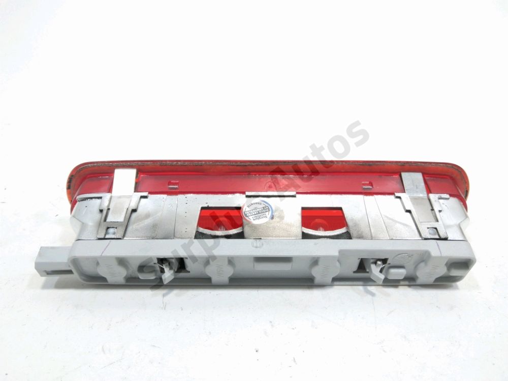 Feu stop supplémentaire