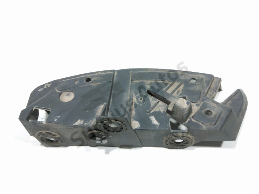 Support droit de pare-choc arrière