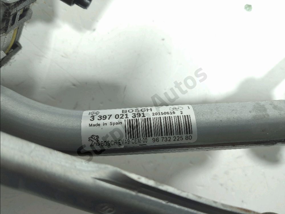 Mécanisme + moteur d'essuie glace avant