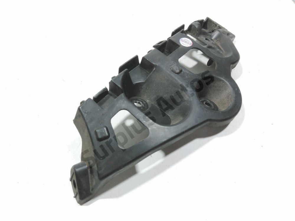 Support gauche de pare-choc arrière