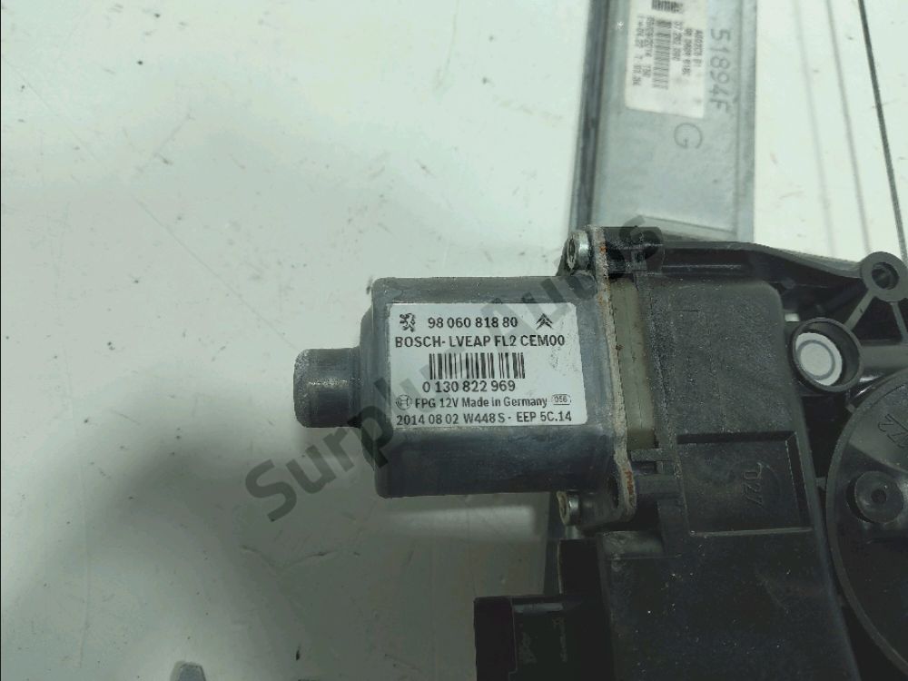 Lève-vitre électrique avant gauche