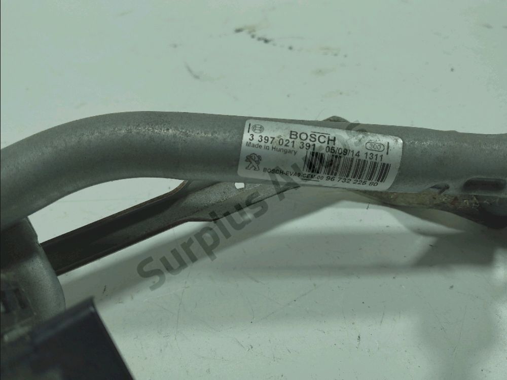 Mécanisme + moteur d'essuie glace avant