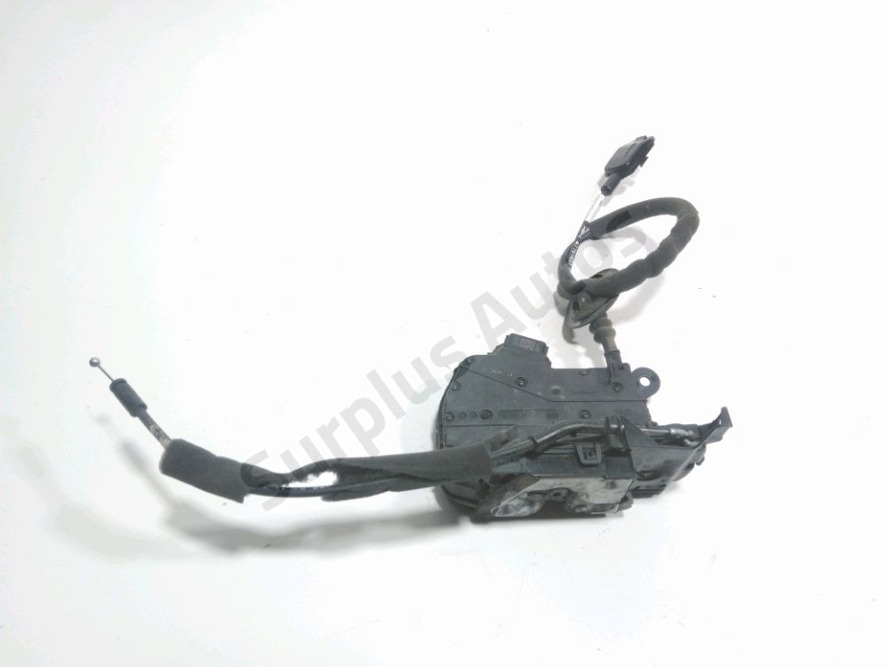 Serrure de porte avant droite