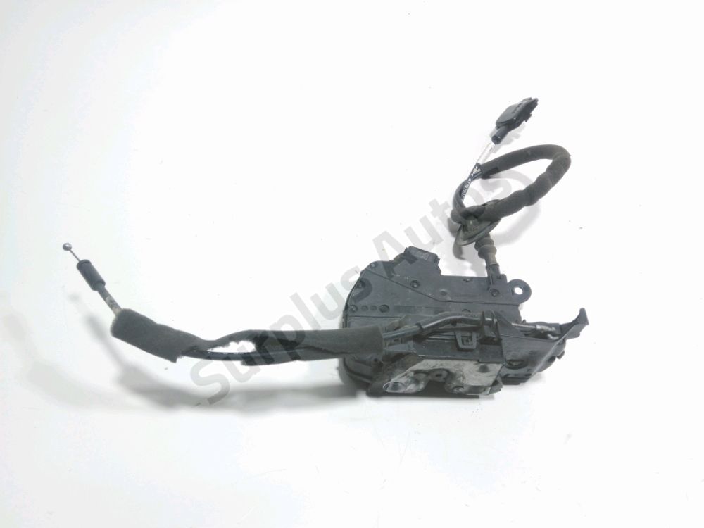 Serrure de porte avant droite