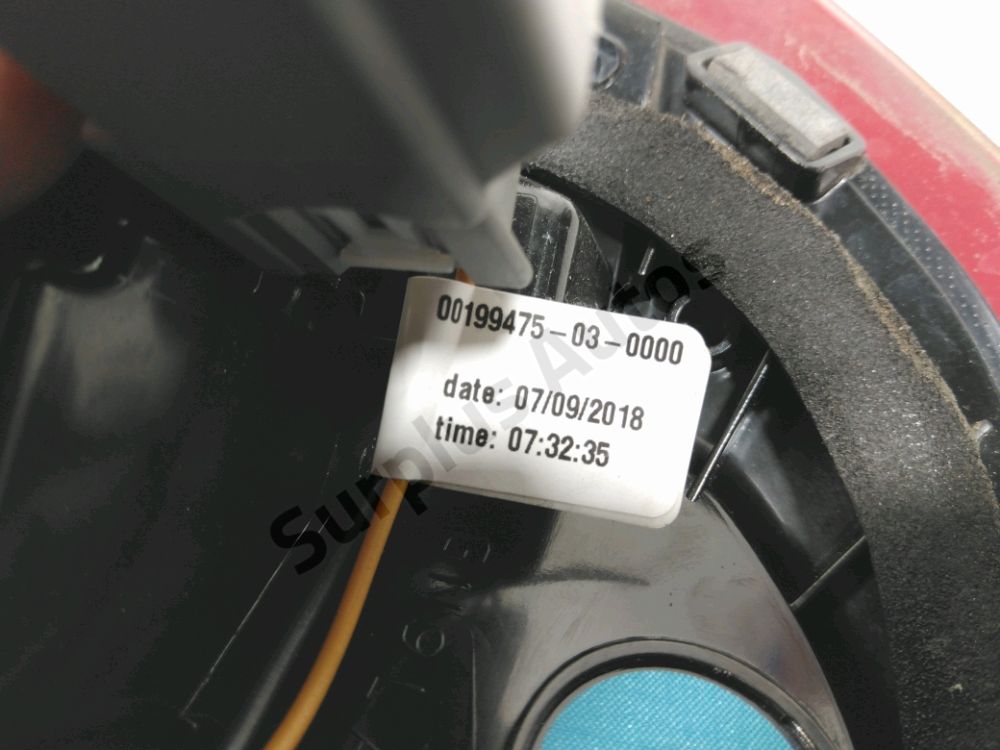 Feu arrière intérieur gauche