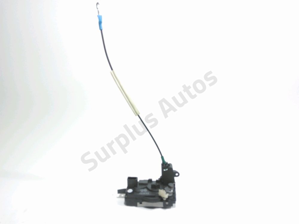 Serrure de porte avant droite