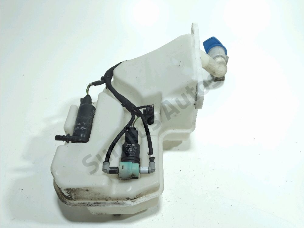 Réservoir de lave glace avant