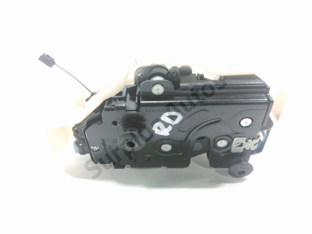 Serrure de porte arriere droite