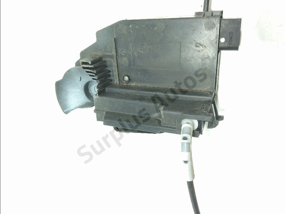 Serrure de porte avant droite