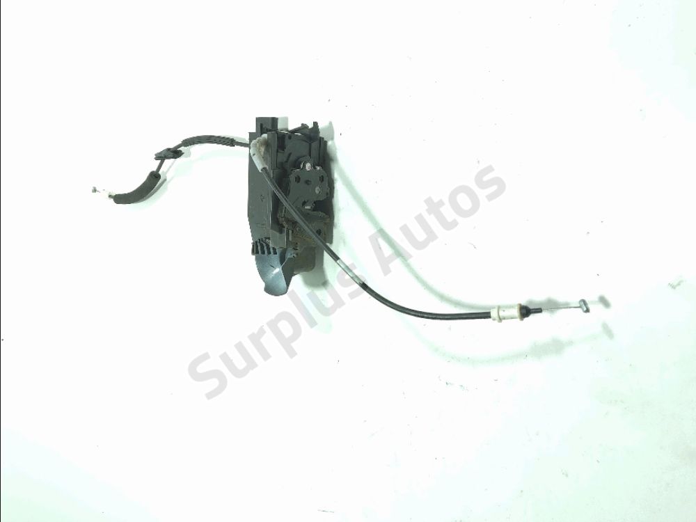 Serrure de porte avant droite