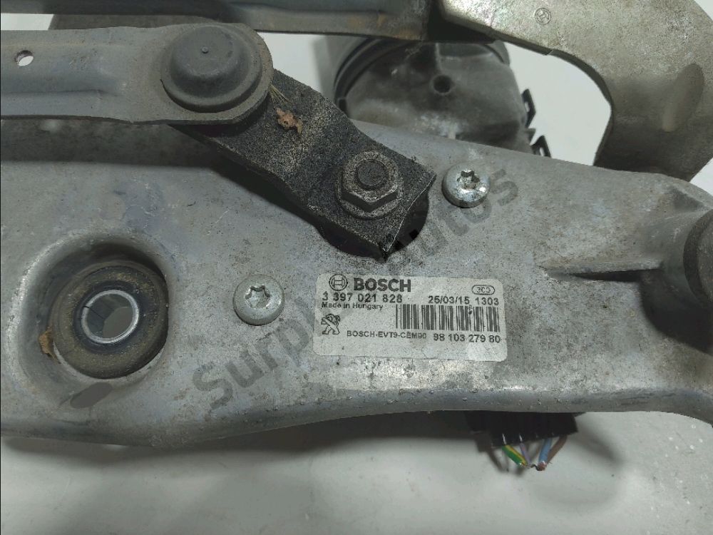Mécanisme + moteur d'essuie glace avant