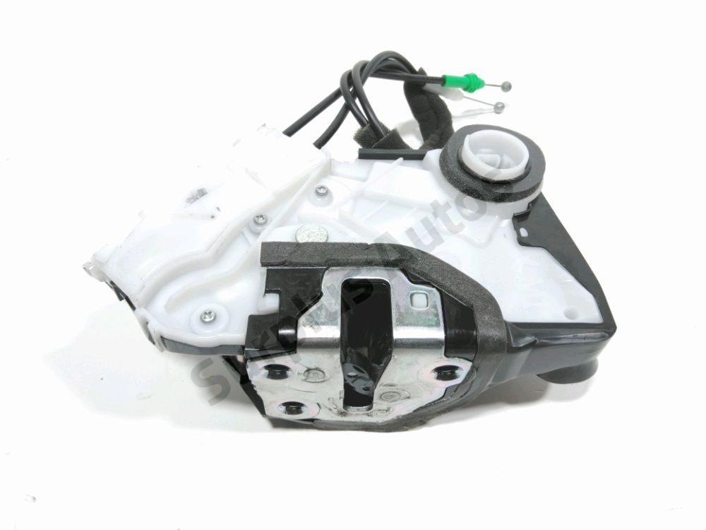 Serrure de porte avant droite