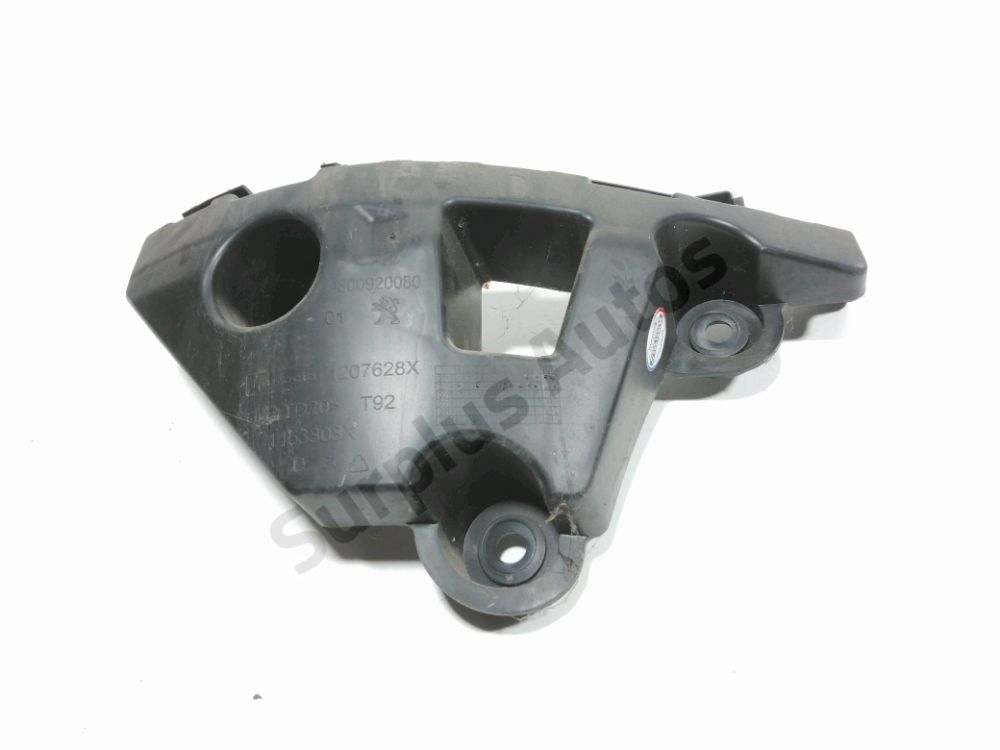 Support droit de pare-choc arrière