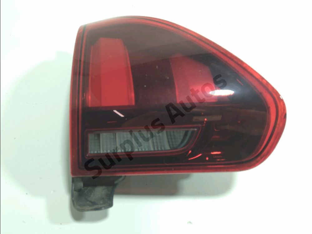 Feu arrière intérieur gauche