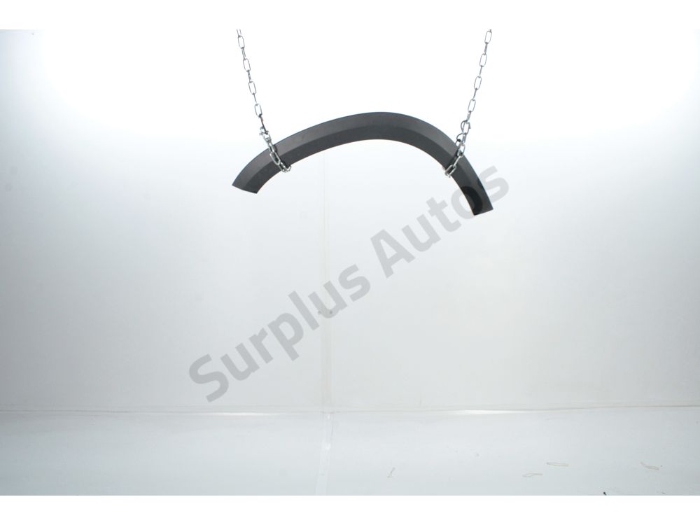 Elargisseur d'aile avant gauche