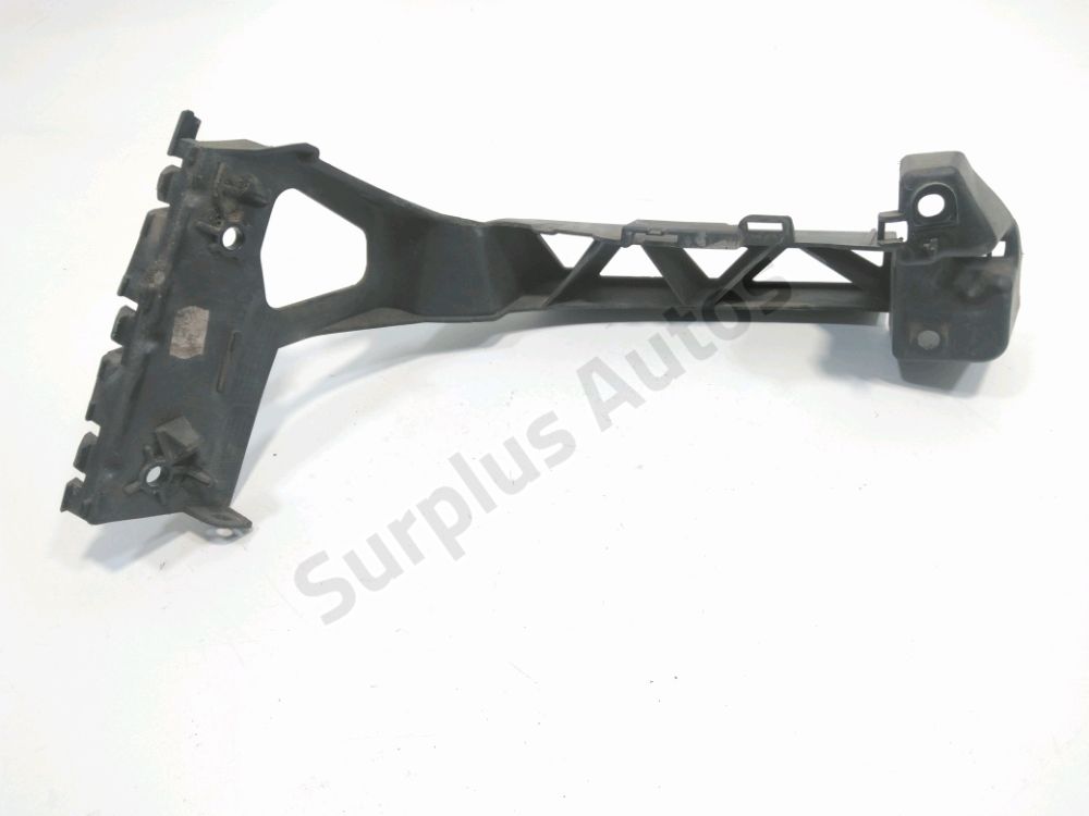 Support droit de pare-choc arrière