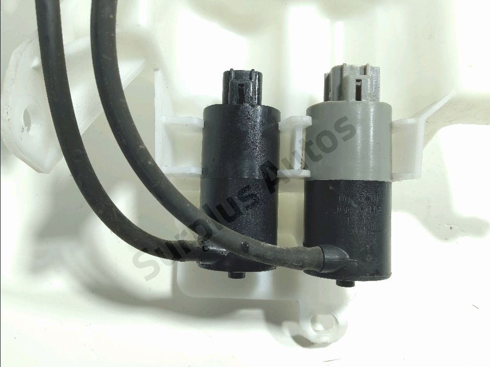 Réservoir de lave glace avant